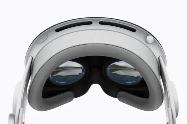 科技资讯|苹果Vision Pro新专利曝光：可调节液态透镜